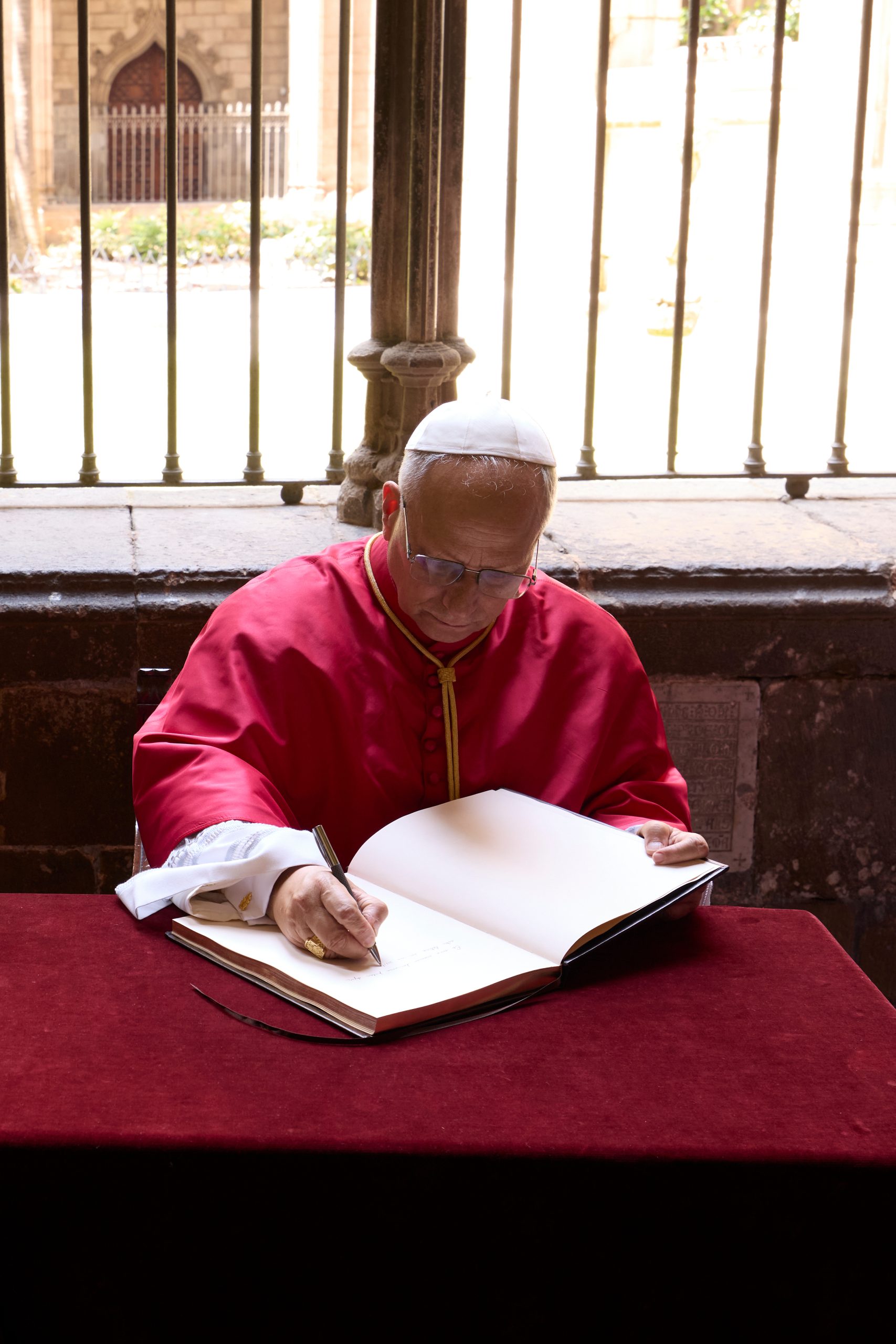 Pope Leo XIV addresses more than 400,000 priests in Feast of the Sacred Heart letter